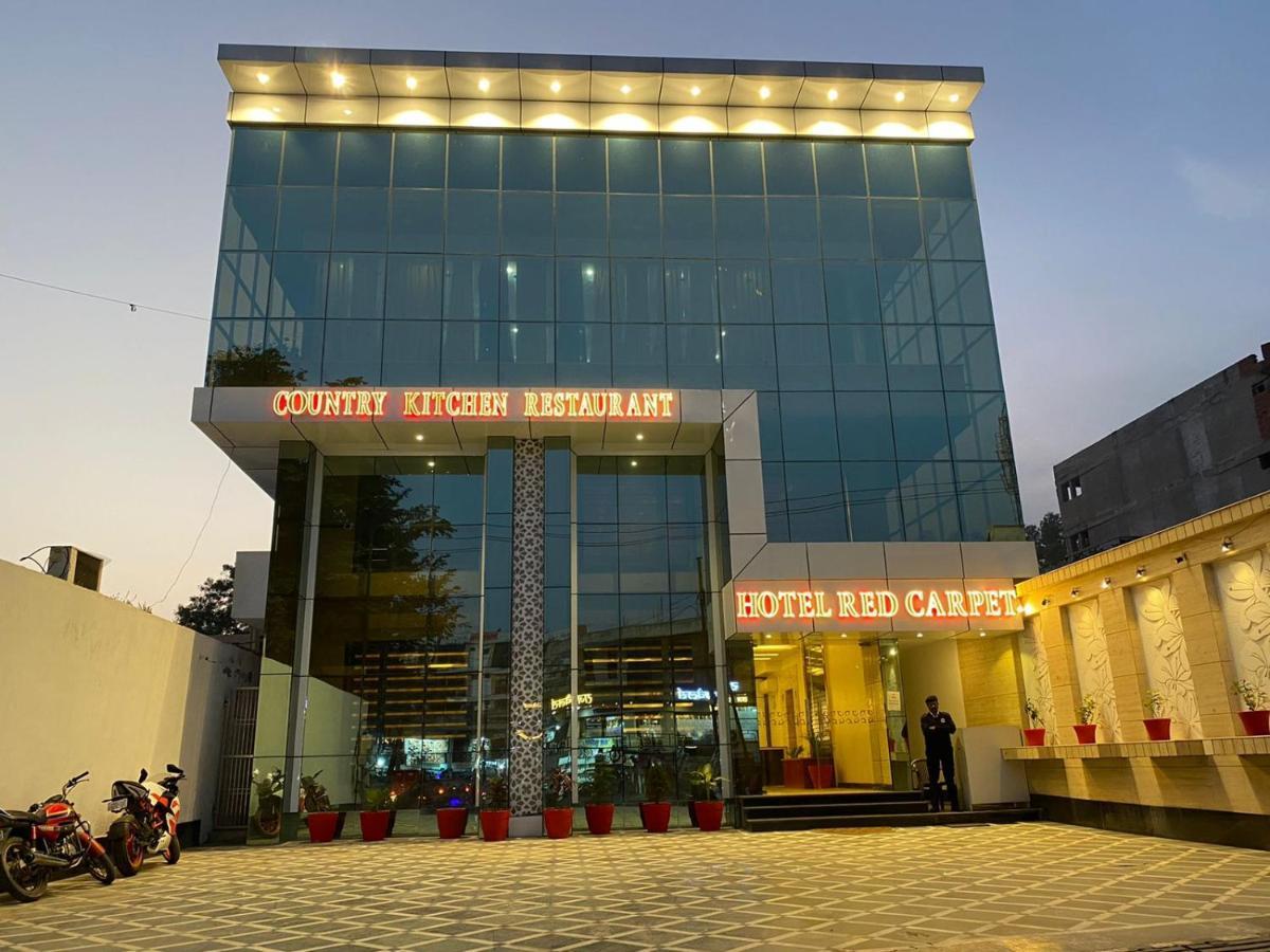 Hotel Sahib'S Red Carpet - Family & Corporate Hotel Chain Agra  Eksteriør billede